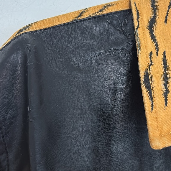 English Rose Animal print jacket - Picture 3 of 9